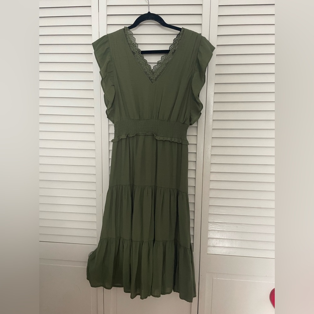 Size 4 Nanette Green Float Dress - image 2